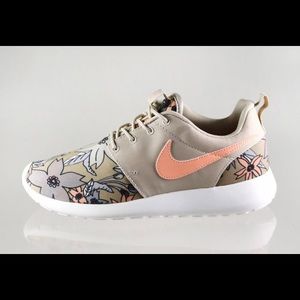 Nike Roshe Run Aloha